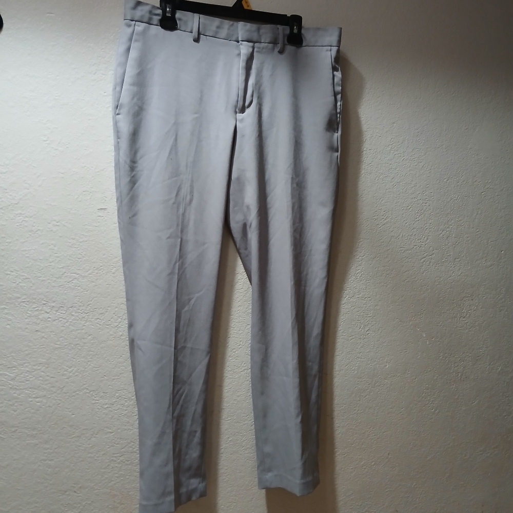Perry Ellis size 34X30Light Gray Men's Dress Pants - Slim Tailored Look
